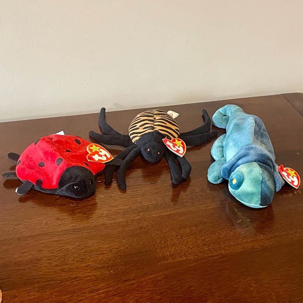 Bundle of three Ty Beanie Babies (Spinner, Rainbow, Lucky)